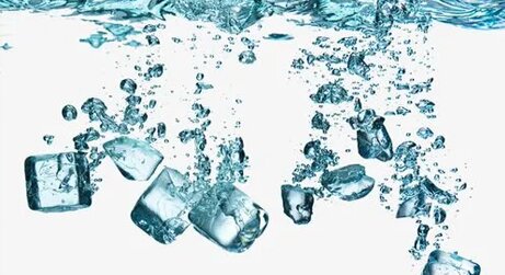 用舌頭去添冰塊為什么會被粘住啊？